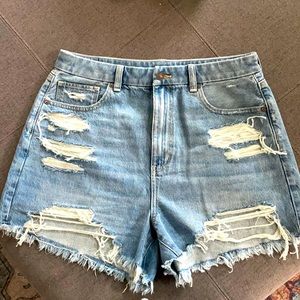 American Eagle Shorts sz 12